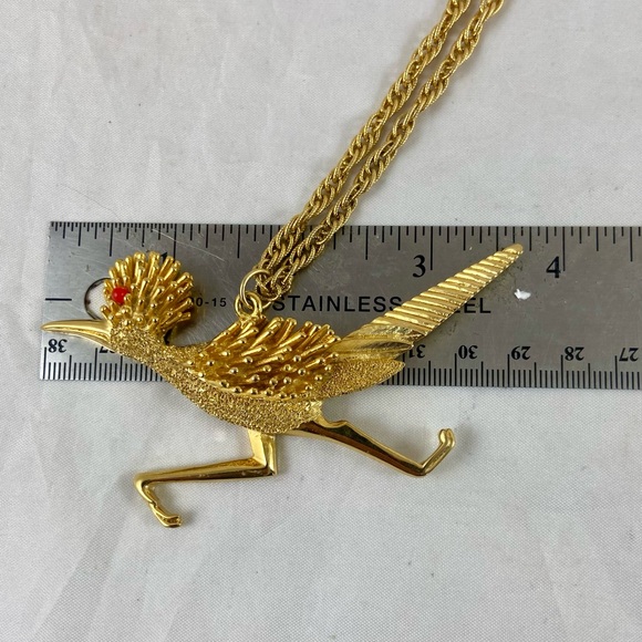 Vintage Large Gold Tone Pendant Necklace Roadrunner Southwestern 23” Inch Long - Picture 10 of 12
